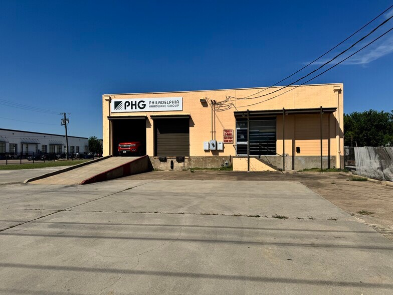 2611 Irving Blvd, Dallas, TX à vendre - Photo principale - Image 1 de 13