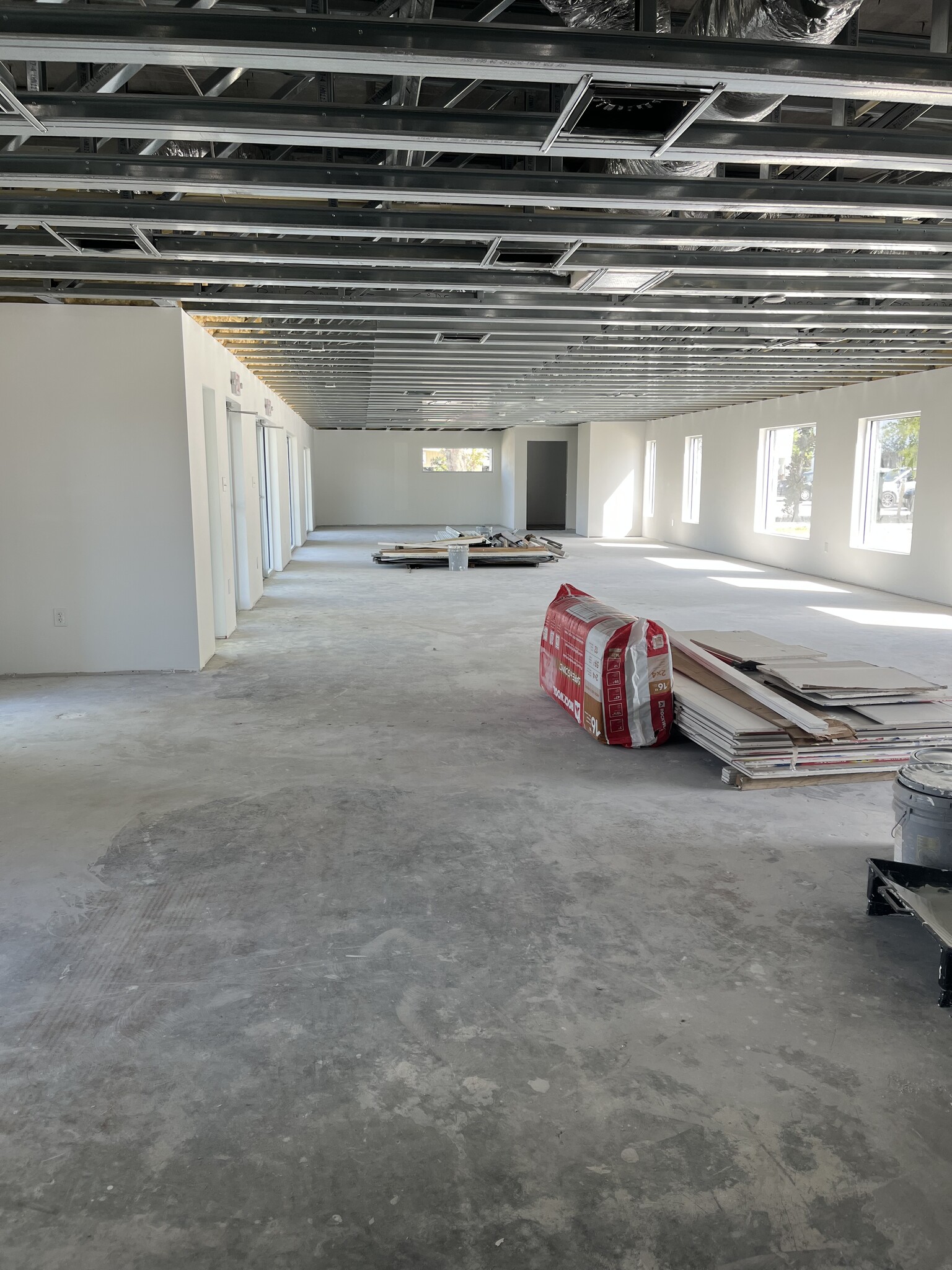 907 Person St, Kissimmee, FL for sale Interior Photo- Image 1 of 6