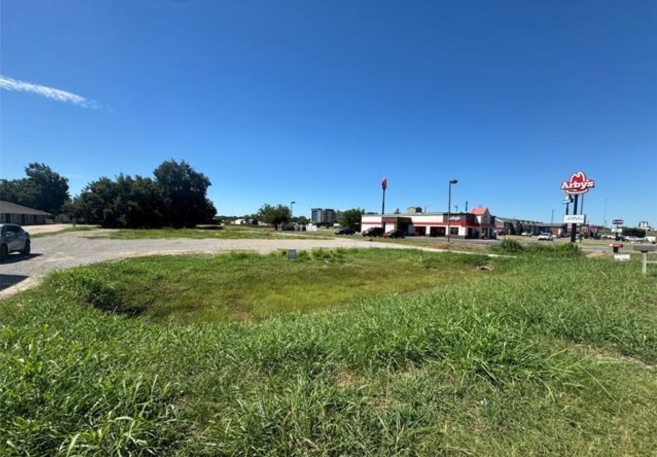 2510 W Grant Ave Ave, Pauls Valley, OK for sale Primary Photo- Image 1 of 3