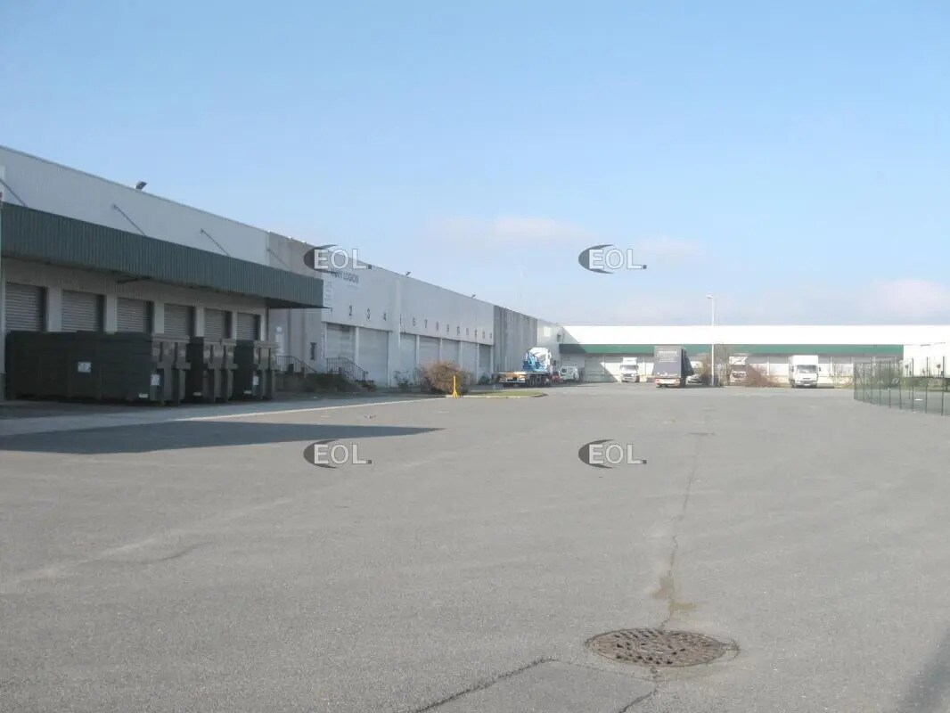 25 Rue du Paradis, Ormes for lease Building Photo- Image 1 of 2