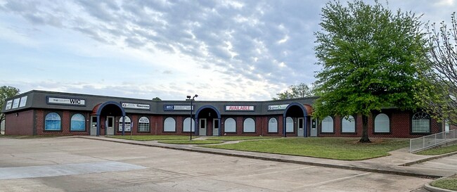 More details for 500-514 W Atlanta St, Broken Arrow, OK - Office for Lease