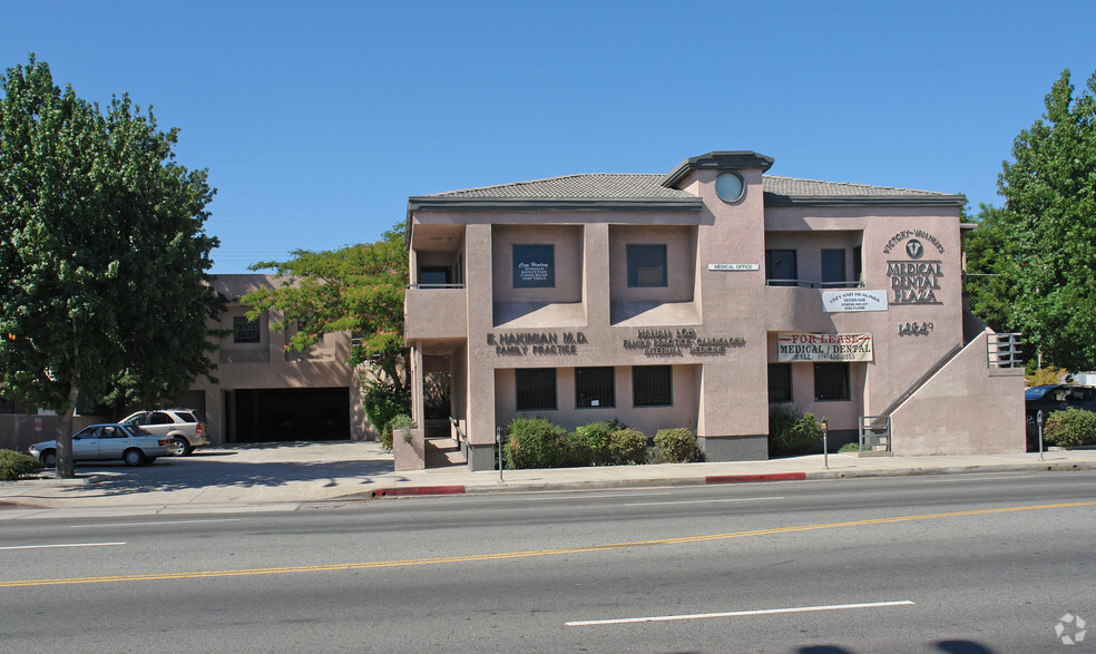 14649 Victory Blvd, Van Nuys, CA à vendre - Photo principale - Image 1 de 1