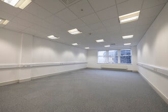 Cross St, Nelson for lease Interior Photo- Image 2 of 7