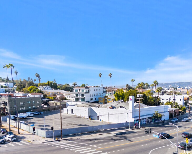 3600 W Sunset Blvd, Los Angeles, CA à louer - Photo du bâtiment - Image 3 de 12