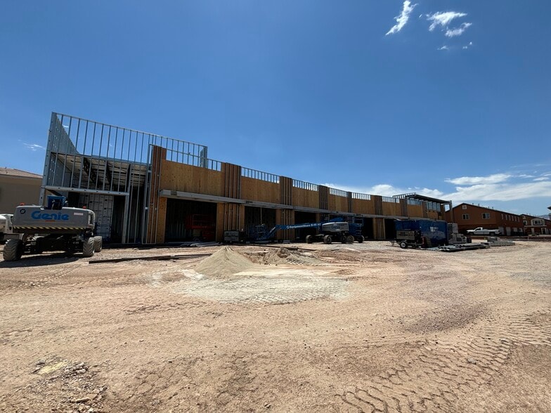 Warm Springs & Tenaya W-SWC, Las Vegas, NV for lease - Primary Photo - Image 1 of 3
