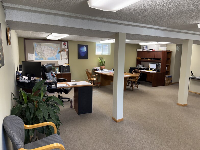401 E McLoughlin Blvd, Vancouver, WA for sale - Building Photo - Image 3 of 10