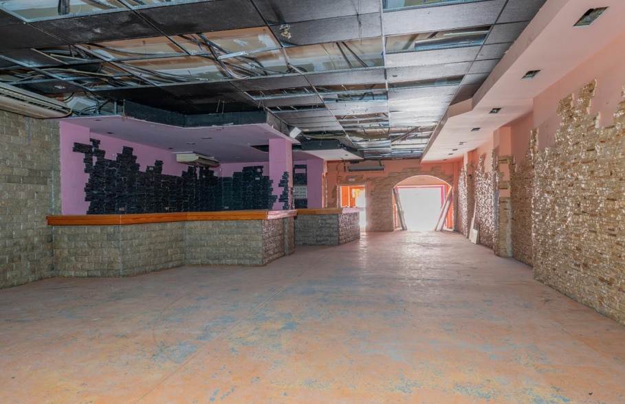 Retail in Albatera, Alicante for sale - Building Photo - Image 2 of 10