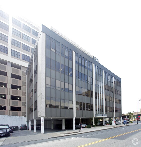 56 Harrison St, New Rochelle, NY à louer - Photo du bâtiment - Image 2 de 4