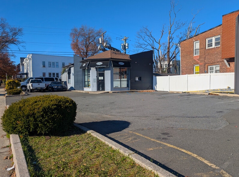 275 Sanford St, East Orange, NJ for sale - Building Photo - Image 2 of 2
