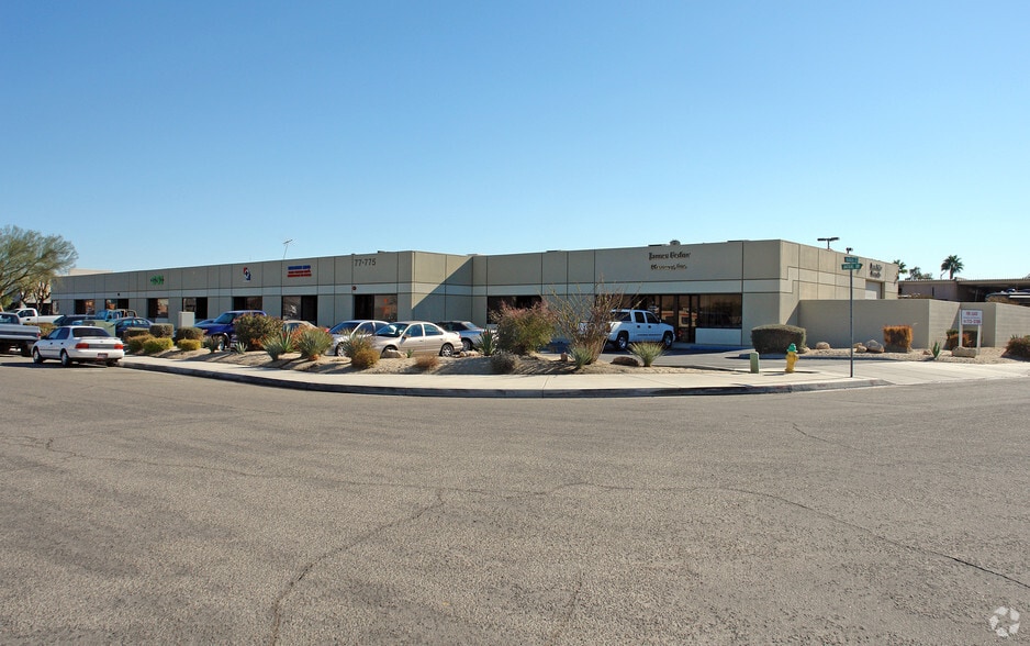 77-775 Jackal Dr, Palm Desert, CA for lease - Building Photo - Image 3 of 15