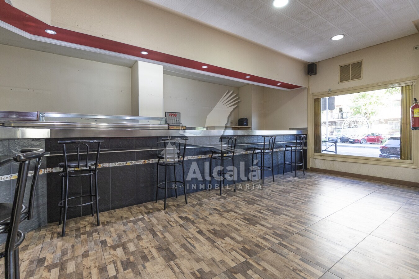 Alcalá de Henares, MAD 28804 - Unit 1 - - Interior Photo - Image 2 of 9
