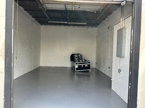 4631-4641 NW 8th Ave, Oakland Park, FL for lease Interior Photo- Image 1 of 1