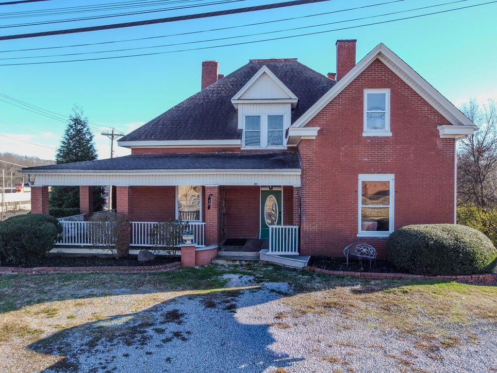 203 W Washington Ave, Athens, TN for sale Primary Photo- Image 1 of 25