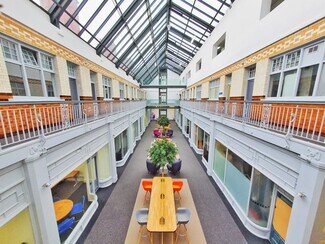 Plus de détails pour Stamford St, Ashton Under Lyne - Coworking à louer