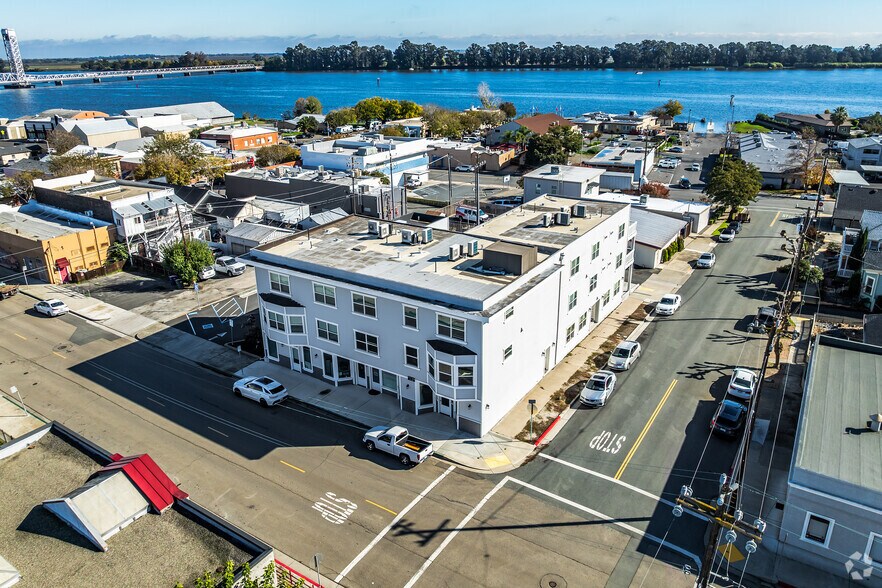 93 S 2nd St, Rio Vista, CA à vendre - Aérien - Image 3 de 4