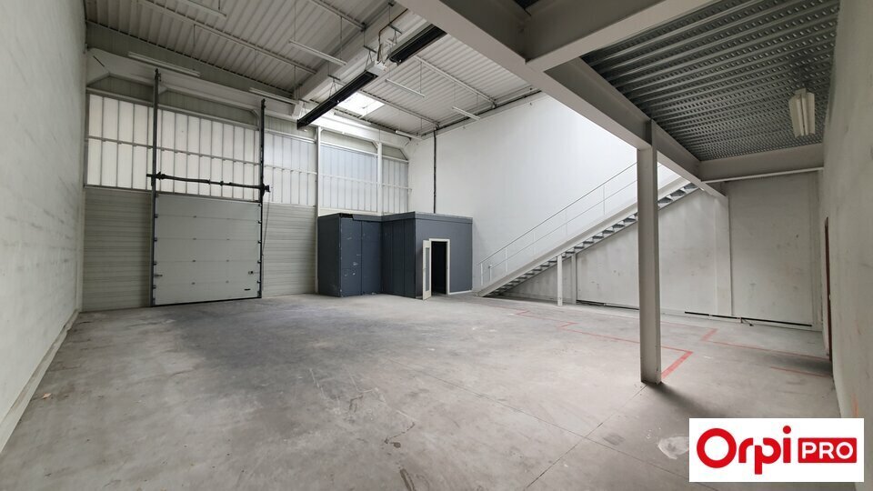 Flex in Palaiseau for lease Interior Photo- Image 1 of 7