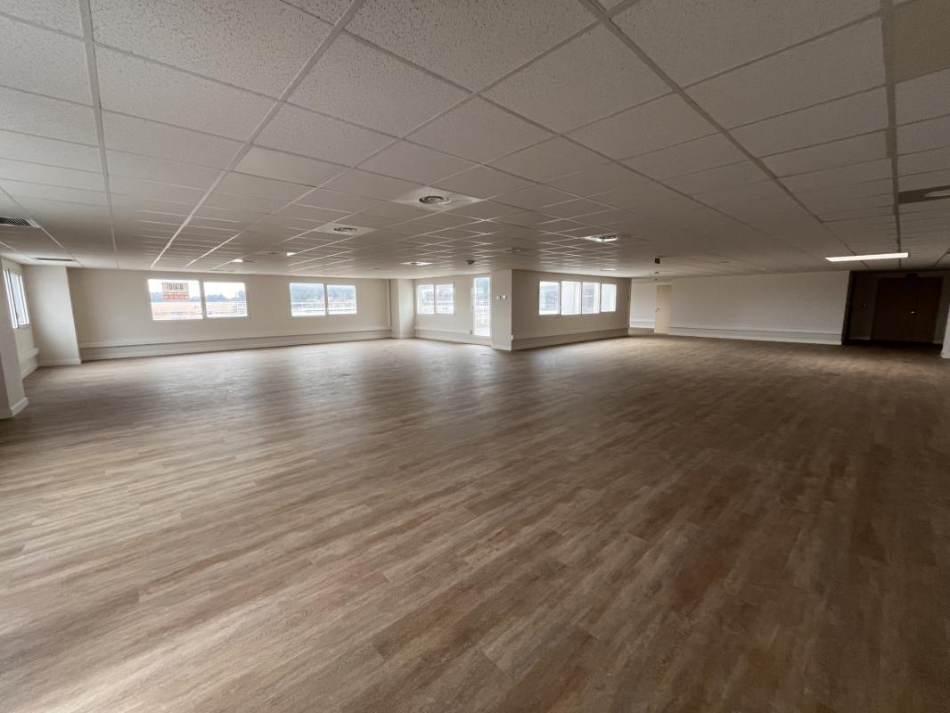 Office in La Farlède for sale Building Photo- Image 1 of 11