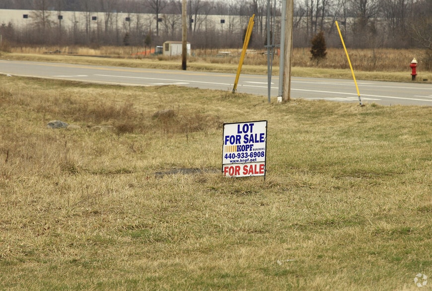 Jaycox Rd, Avon, OH à louer - Photo principale - Image 1 de 18