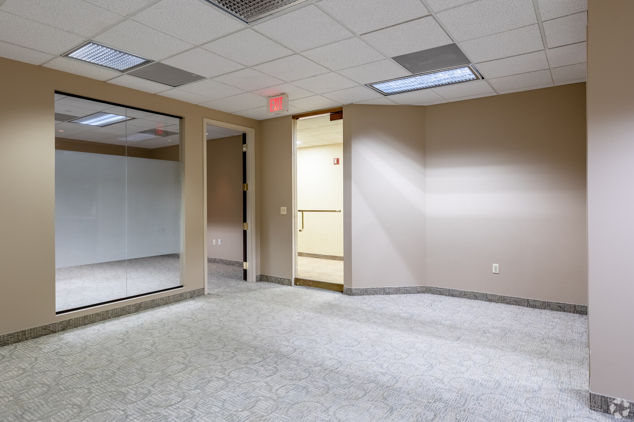 28 W Grand Ave, Montvale, NJ for lease Interior Photo- Image 1 of 6