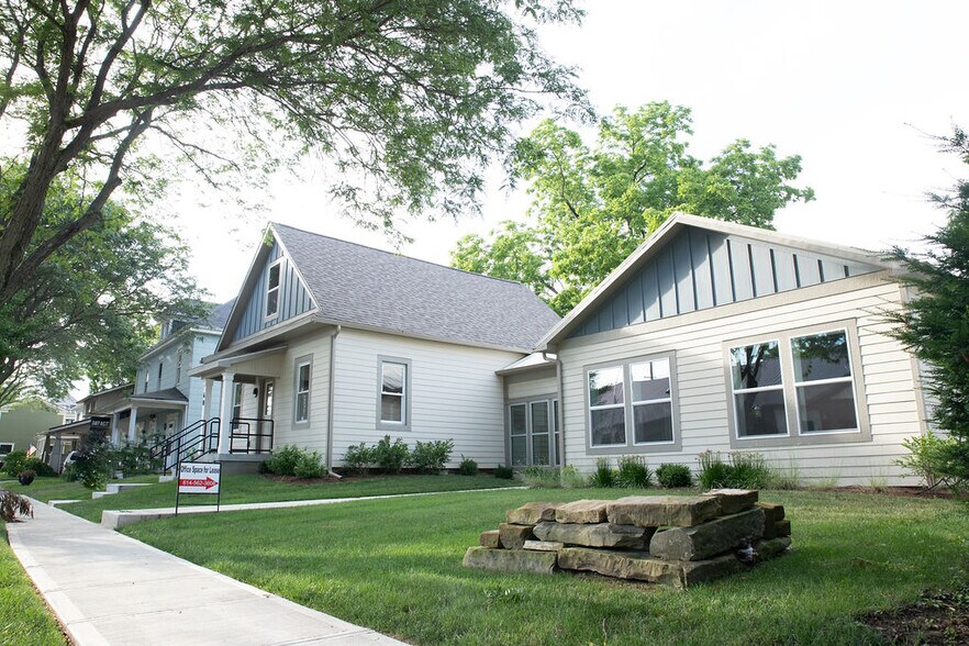 60 E Waterloo St, Canal Winchester, OH à louer - Photo du bâtiment - Image 3 de 19