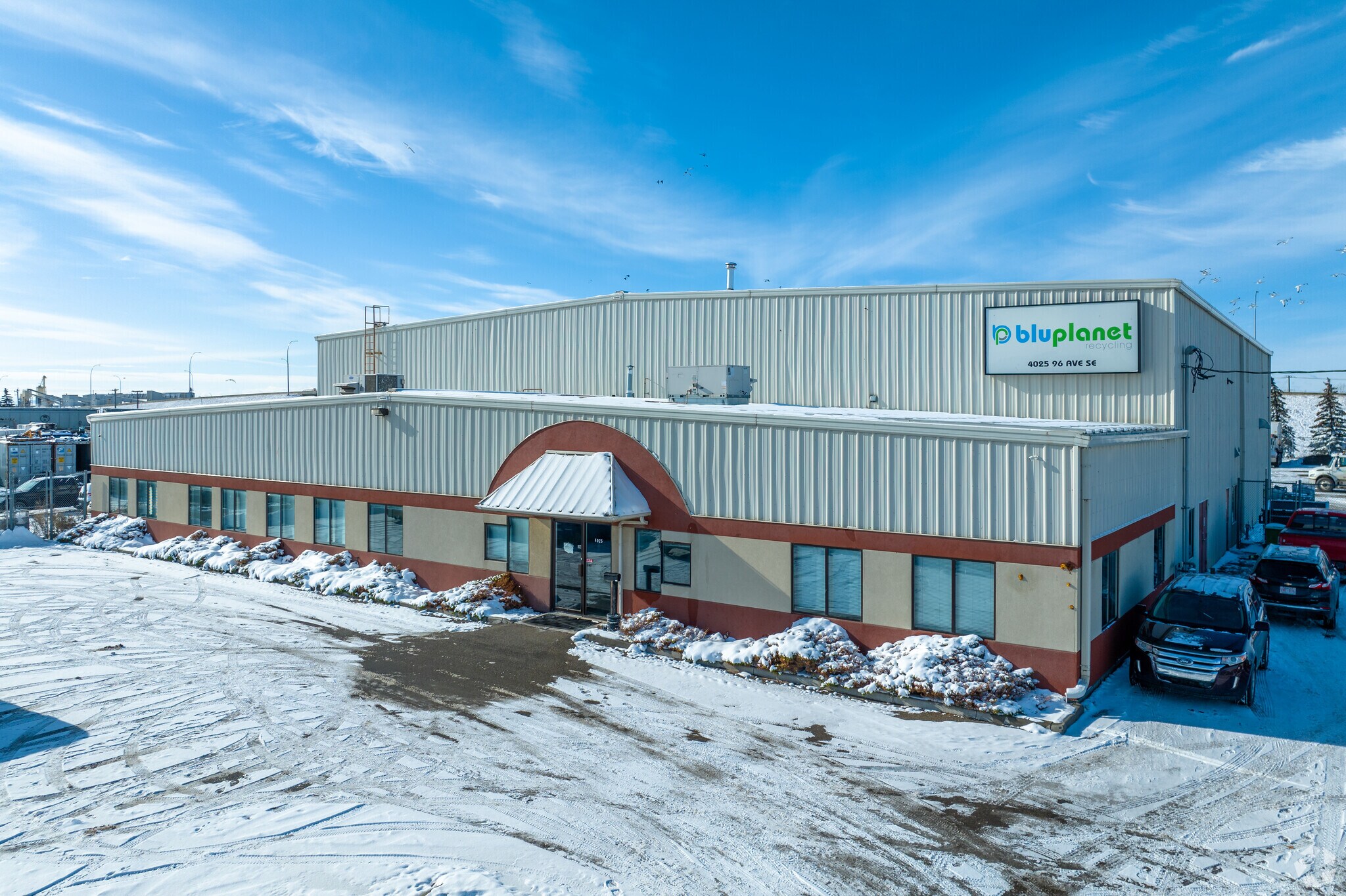 4025 96th Ave SE, Calgary, AB for sale Primary Photo- Image 1 of 1