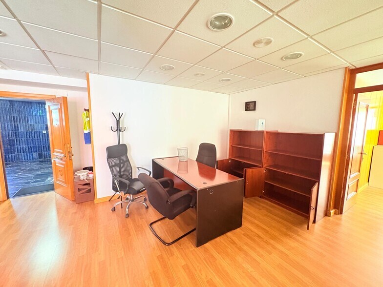Office in León, León for sale - Building Photo - Image 1 of 15