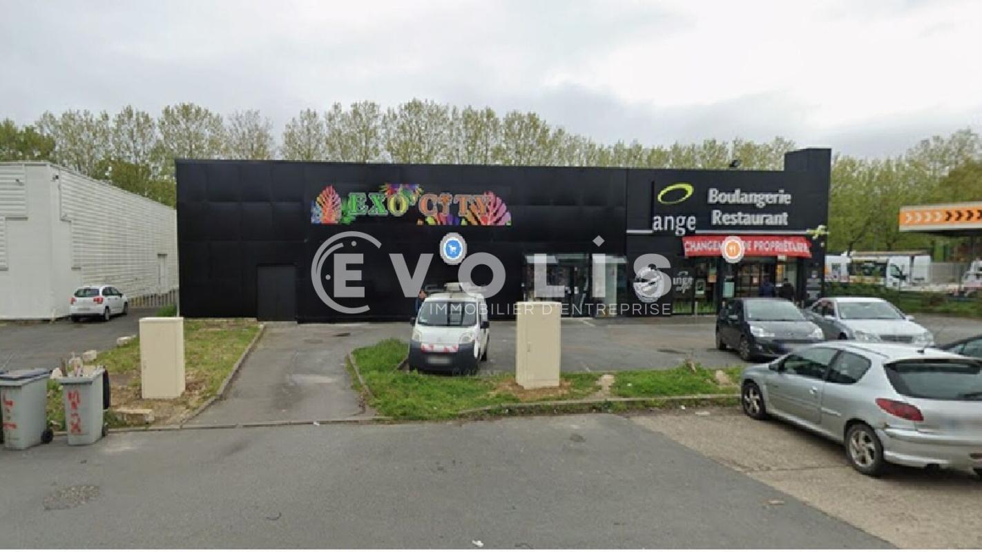 Retail in Savigny-le-Temple for sale Building Photo- Image 1 of 2