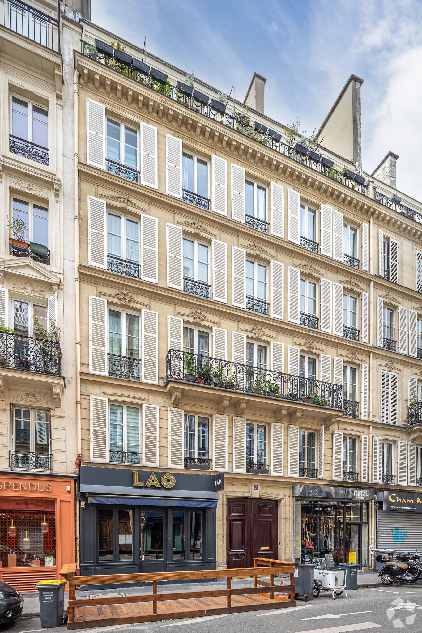 Multifamily in Paris for sale Primary Photo- Image 1 of 10