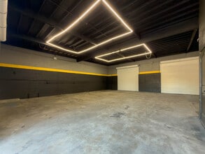 1318 N Highland Ave, Los Angeles, CA for lease Interior Photo- Image 1 of 7