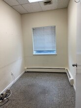 148 Veterans Dr, Northvale, NJ for lease Interior Photo- Image 2 of 9