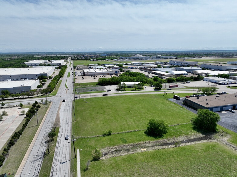 2603 Arkansas Ln, Grand Prairie, TX for lease - Building Photo - Image 2 of 4