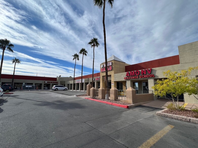 3965-4035 S Decatur Blvd, Las Vegas, NV for lease - Building Photo - Image 2 of 14