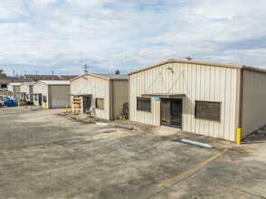 23 Desai Ln, Ringgold, GA for lease Interior Photo- Image 2 of 12