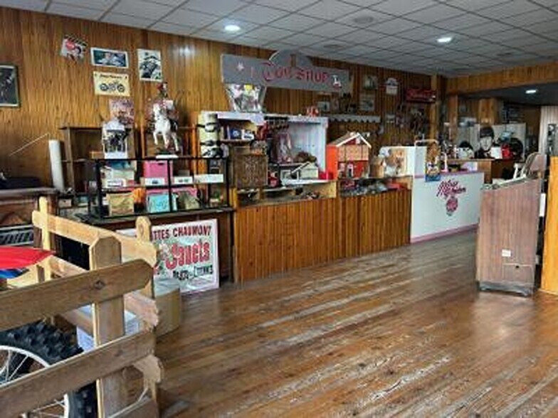 Retail in Sabadell, Barcelona for sale - Interior Photo - Image 1 of 20