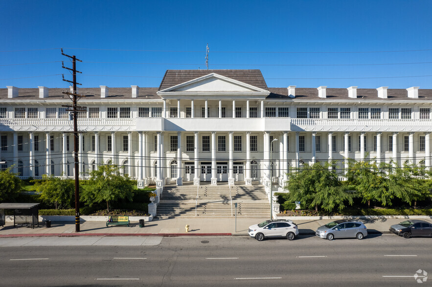 20501 Ventura Blvd, Woodland Hills, CA for lease - Building Photo - Image 3 of 6