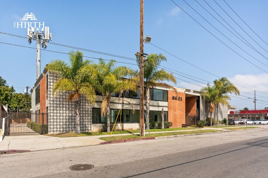 8621 Bellanca Ave, Los Angeles, CA à vendre - Photo du bâtiment - Image 3 de 35