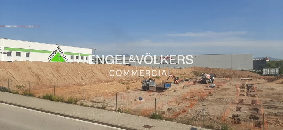 Retail in Sabadell, Barcelona for lease - Building Photo - Image 3 of 5