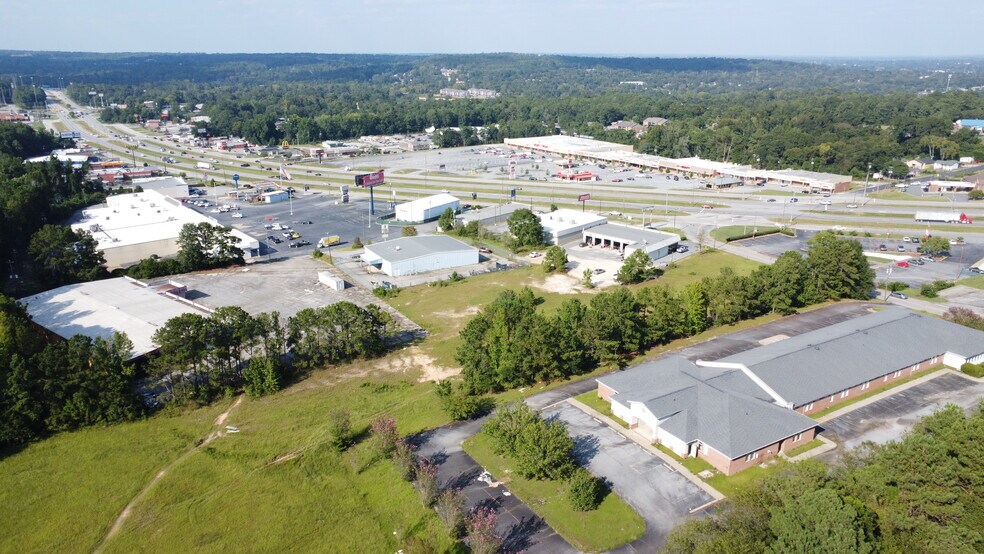 25th Avenue, Phenix City, AL à vendre - Photo du bâtiment - Image 3 de 6