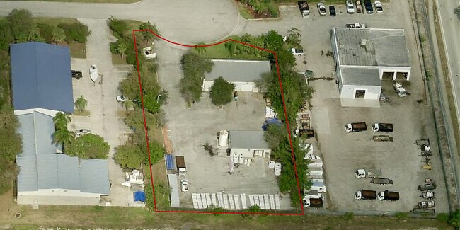 Plus de détails pour 1721 W 10th St, Riviera Beach, FL - Industriel à louer