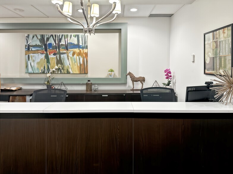 1235 Bay St, Toronto, ON à louer - Photo intérieure - Image 2 de 14