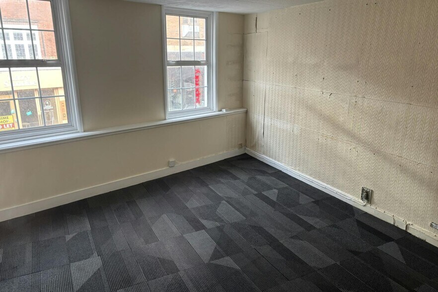 33 Peascod St, Windsor à vendre - Photo intérieure - Image 3 de 6