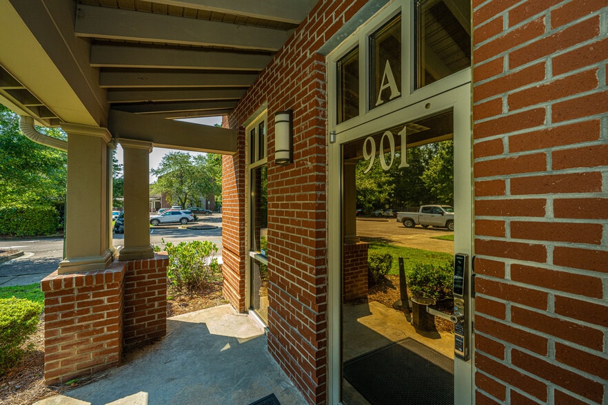 901 Old Trolley Rd, Summerville, SC for lease - Building Photo - Image 3 of 40