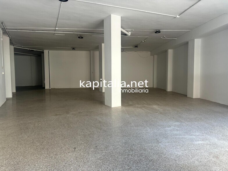 Retail in Ontinyent for lease - Building Photo - Image 1 of 8