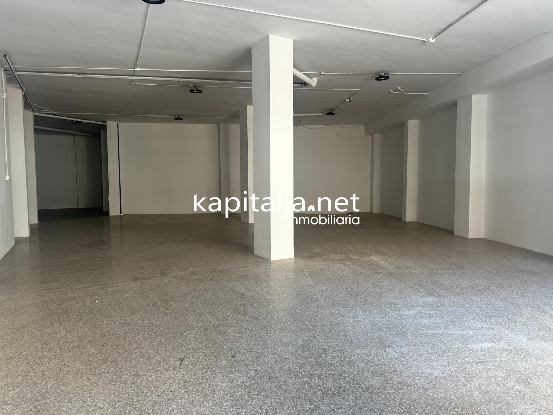 Retail in Ontinyent, Valencia for lease Building Photo- Image 1 of 9
