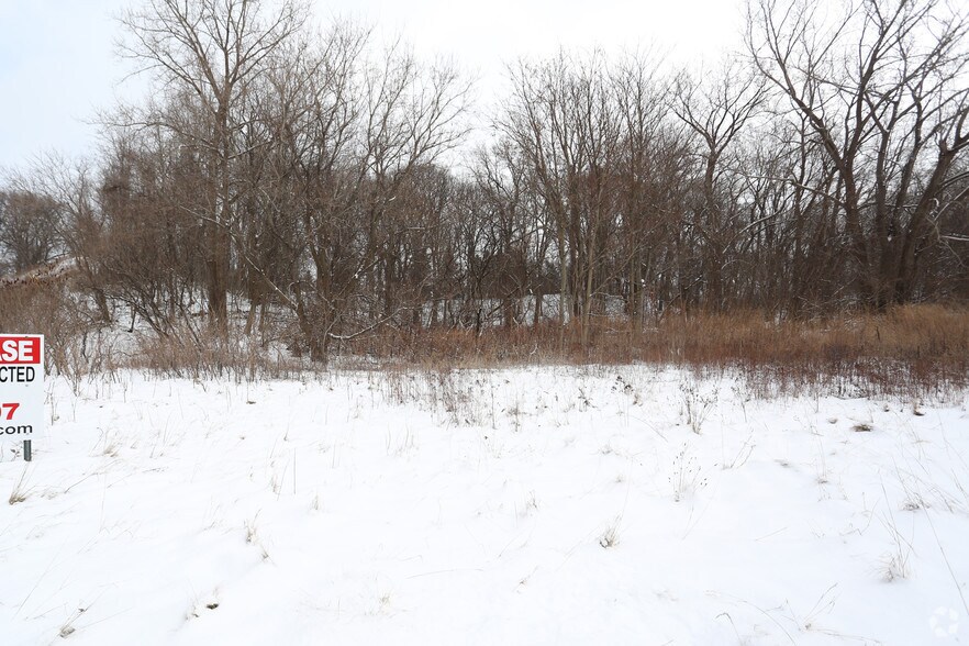 1423 Empire Blvd, Penfield, NY à vendre - Photo du bâtiment - Image 1 de 8