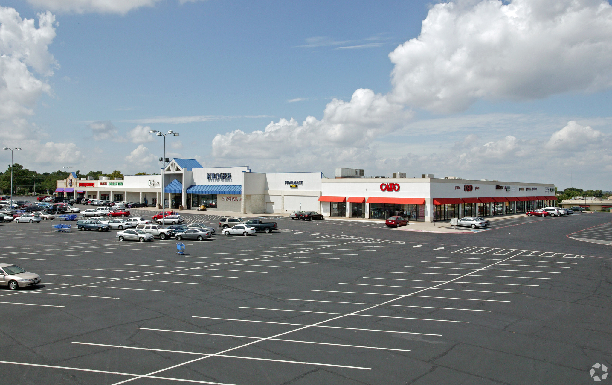 2208-2212 S Fielder Rd, Arlington, TX for lease Building Photo- Image 1 of 2