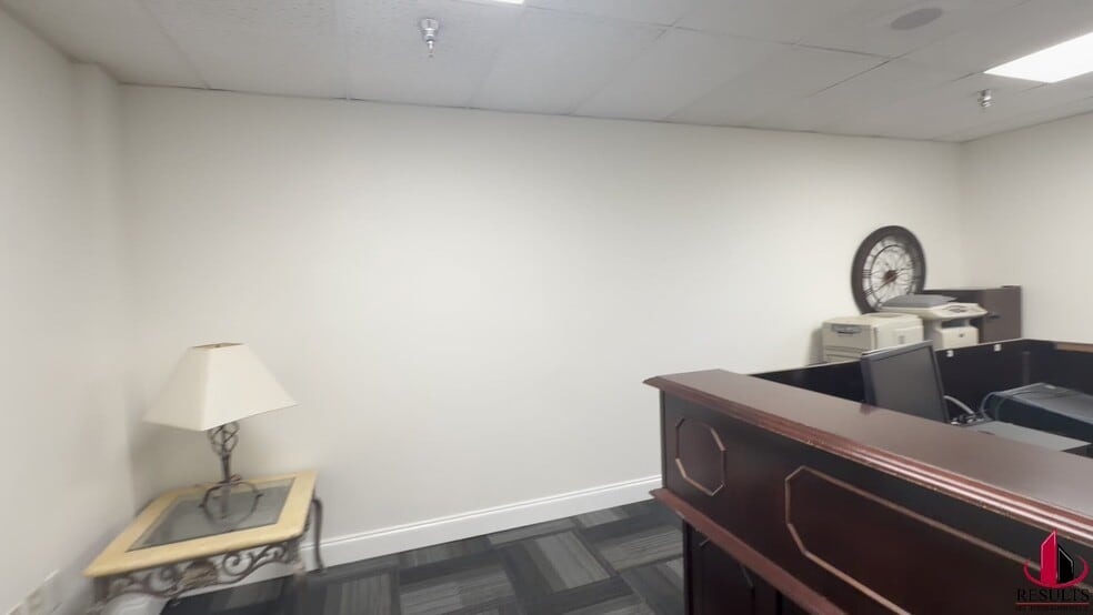 108 Commerce St, Lake Mary, FL for lease - Commercial Listing Video - Image 2 of 11