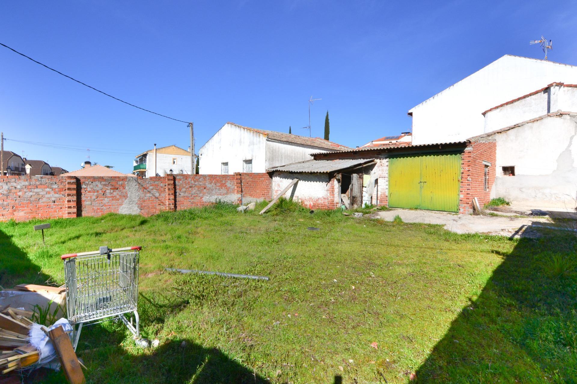 Calle Jardines, 1, Villanueva de Perales, Madrid for sale Primary Photo- Image 1 of 14