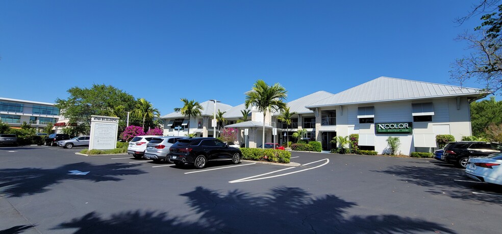 4760 Tamiami Trl N, Naples, FL for lease - Building Photo - Image 2 of 9