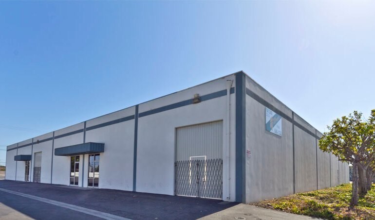 6342-6348 Industry Way, Westminster, CA à louer - Photo du bâtiment - Image 3 de 5